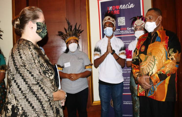 Apresiasi Gubernur Enembe, Wakil Kedubes Amerika Lepas 24 Pelajar Papua